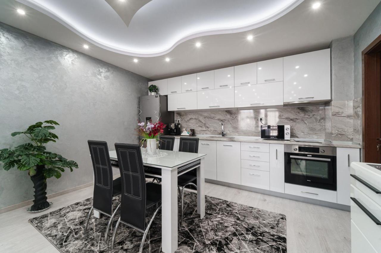 City Apartments - A Brand New Luxury & Comfy 2 아세노브그라드 외부 사진